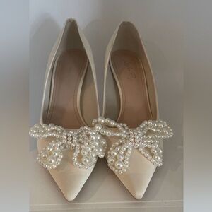 Elegant Cream Pearl Embellished Heels Womens 8